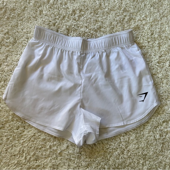 ESSENTIAL LOOSE TRAINING SHORTS - Picture 4 of 9